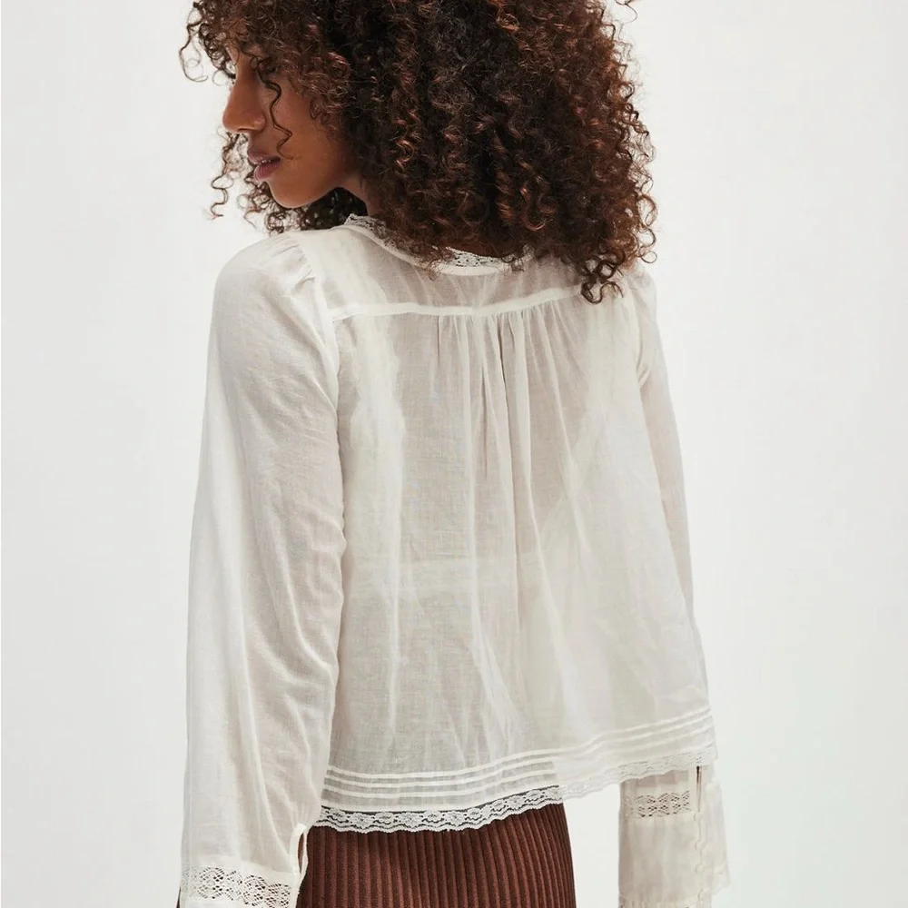 Free People Forevermore Long-sleeve Lace Detail Blouse NWOT - Picture 6 of 16